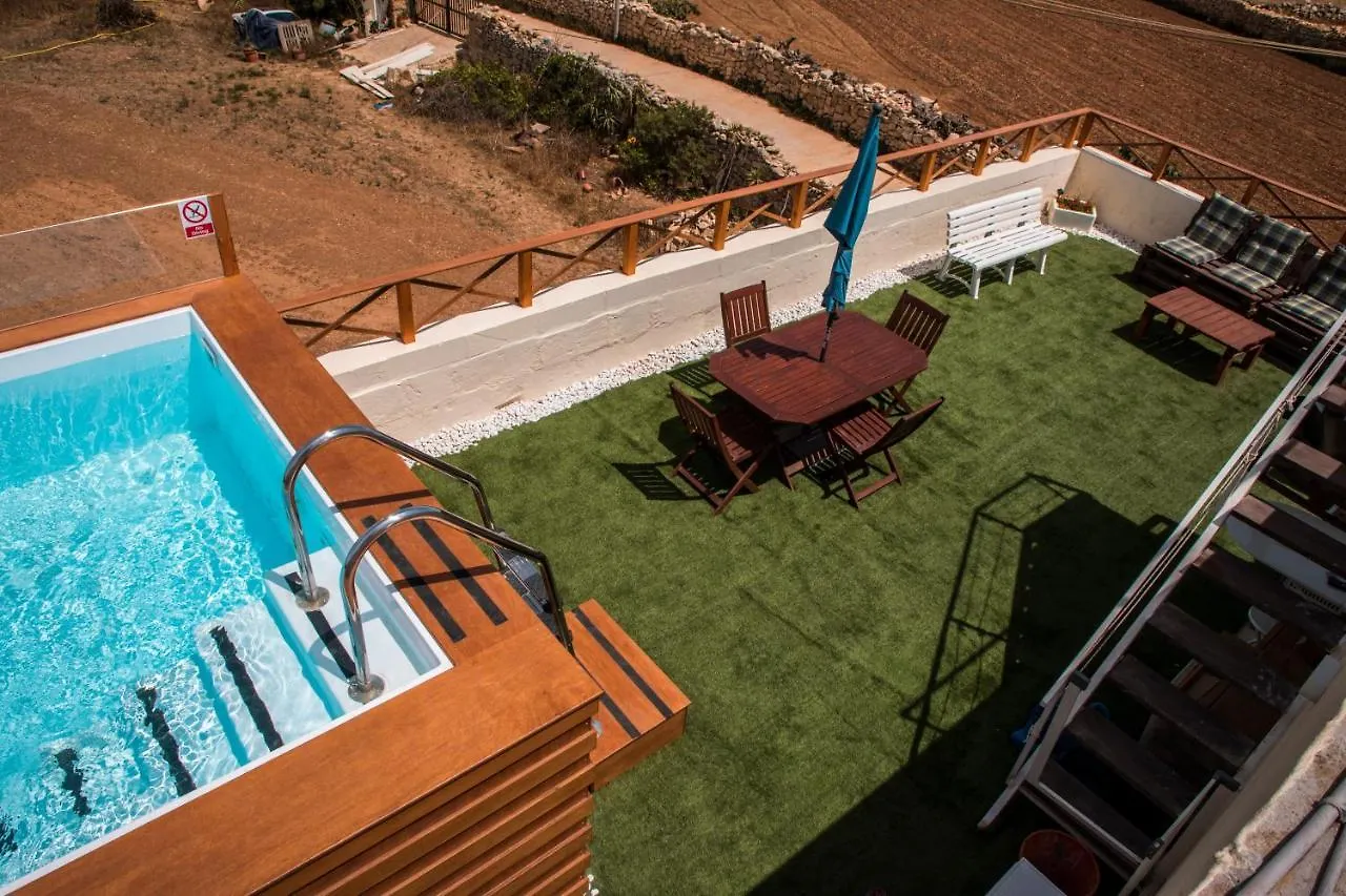 Dom wakacyjny Willa Tal-Karmnu Entire House With Private Heated Pool And Jacuzzi Kirkop