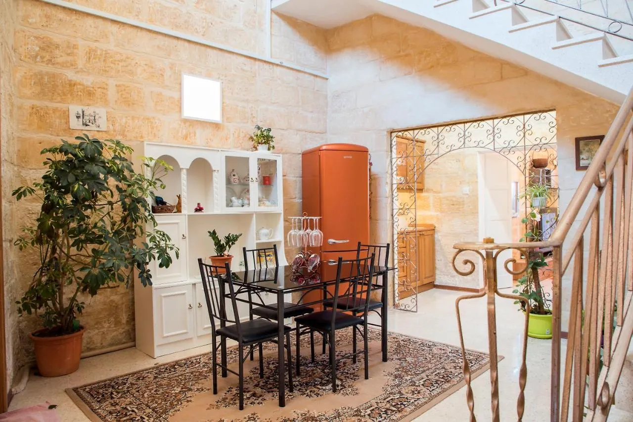 Willa Tal-Karmnu Entire House With Private Heated Pool And Jacuzzi Kirkop Malta