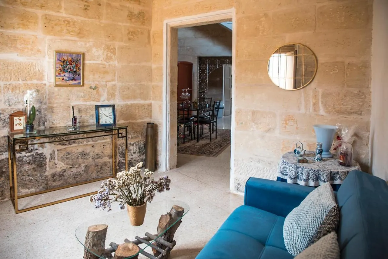 Willa Tal-Karmnu Entire House With Private Heated Pool And Jacuzzi Kirkop Dom wakacyjny