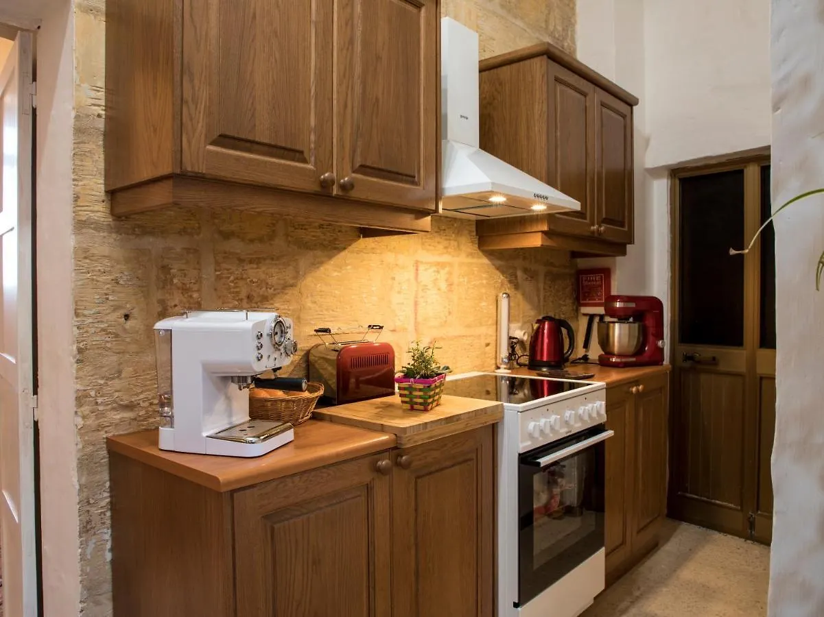 Willa Tal-Karmnu Entire House With Private Heated Pool And Jacuzzi Kirkop 0*,  Malta
