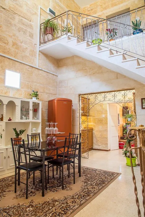 Willa Tal-Karmnu Entire House With Private Heated Pool And Jacuzzi Kirkop 0*,