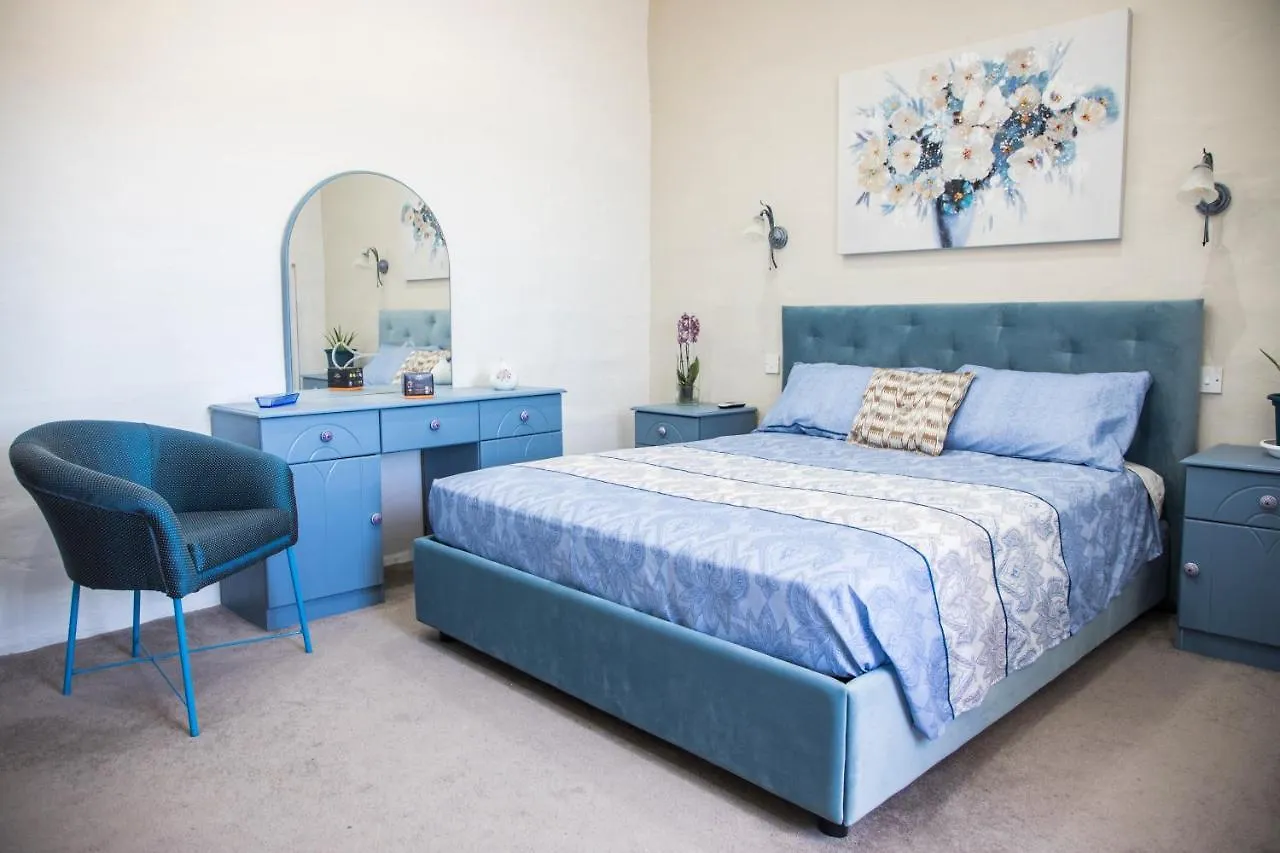 Willa Tal-Karmnu Entire House With Private Heated Pool And Jacuzzi Kirkop Dom wakacyjny