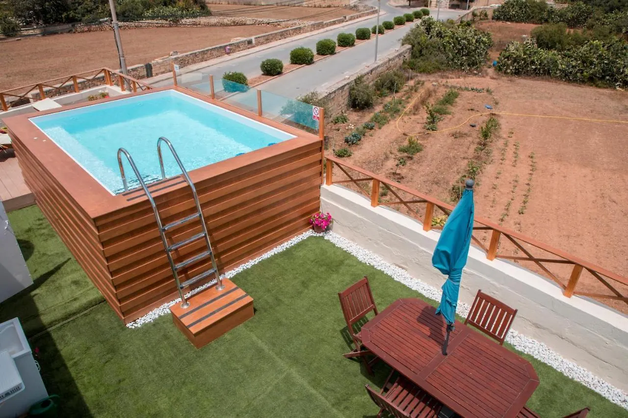 Dom wakacyjny Willa Tal-Karmnu Entire House With Private Heated Pool And Jacuzzi Kirkop