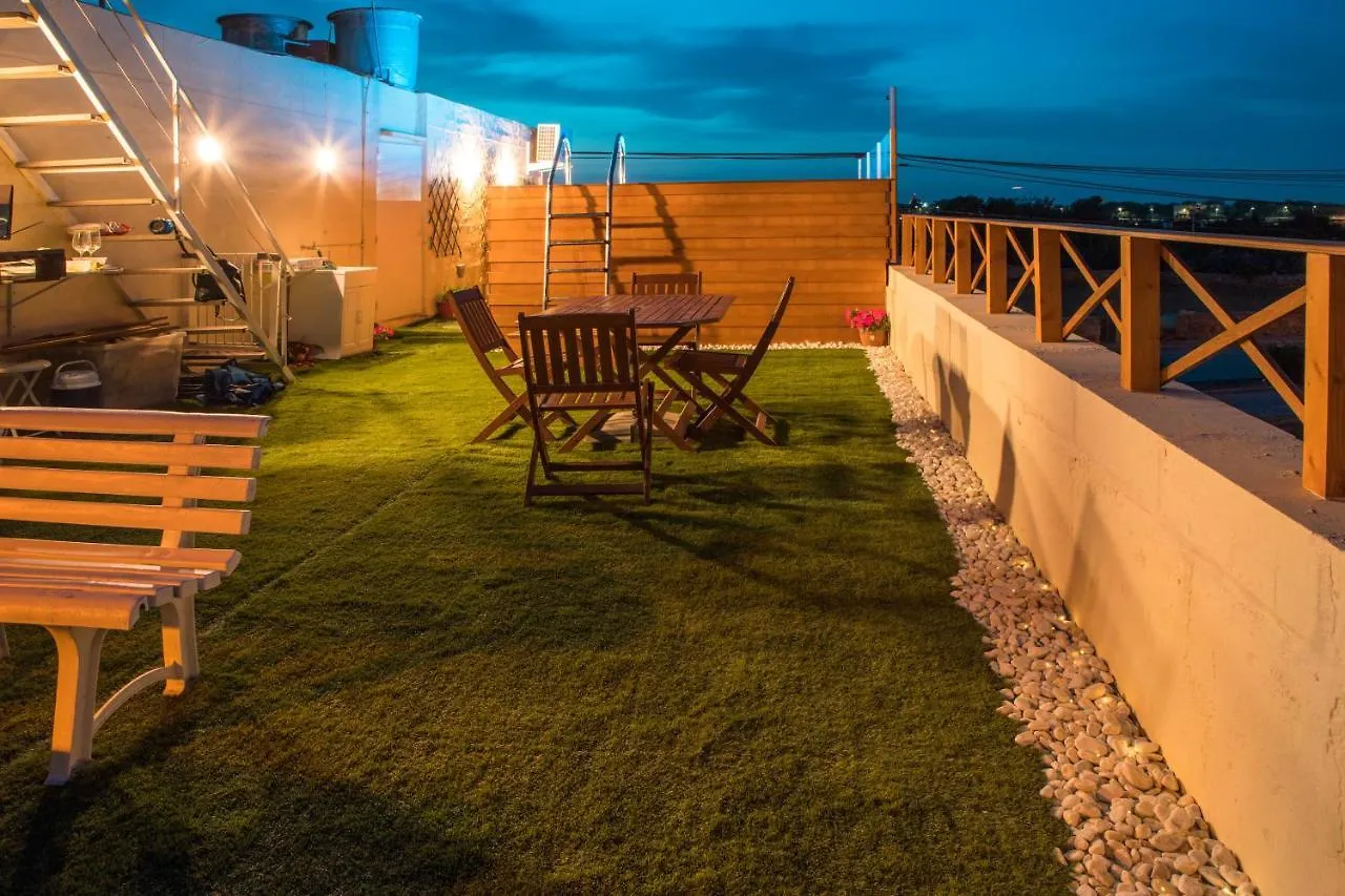 Willa Tal-Karmnu Entire House With Private Heated Pool And Jacuzzi Kirkop 0*,